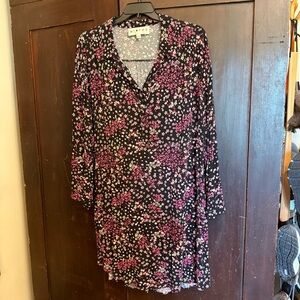 Pink and White collared Sheath Dress with V-Neck and Long Sleeves